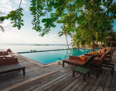 Poolside Apartment (incl. Breakfast)